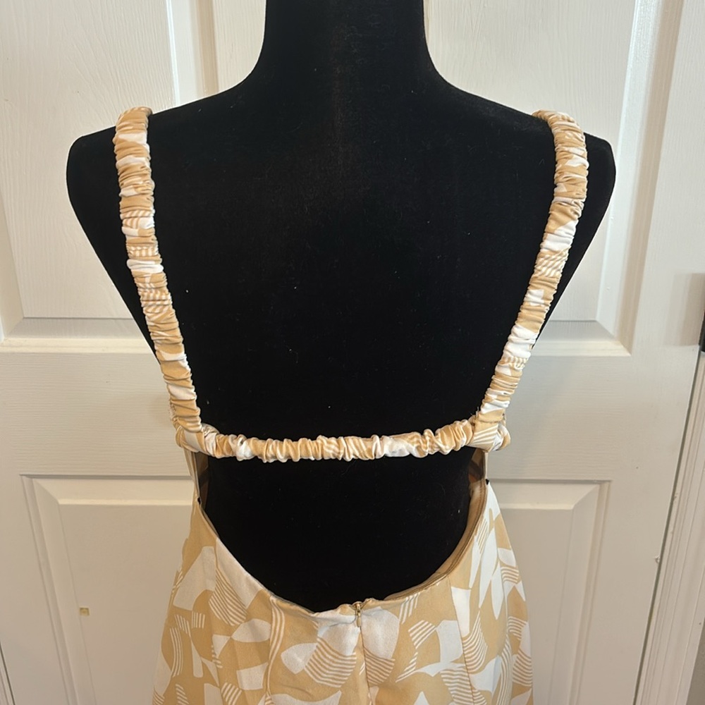 Unique Backless Dress - Picture 3 of 5